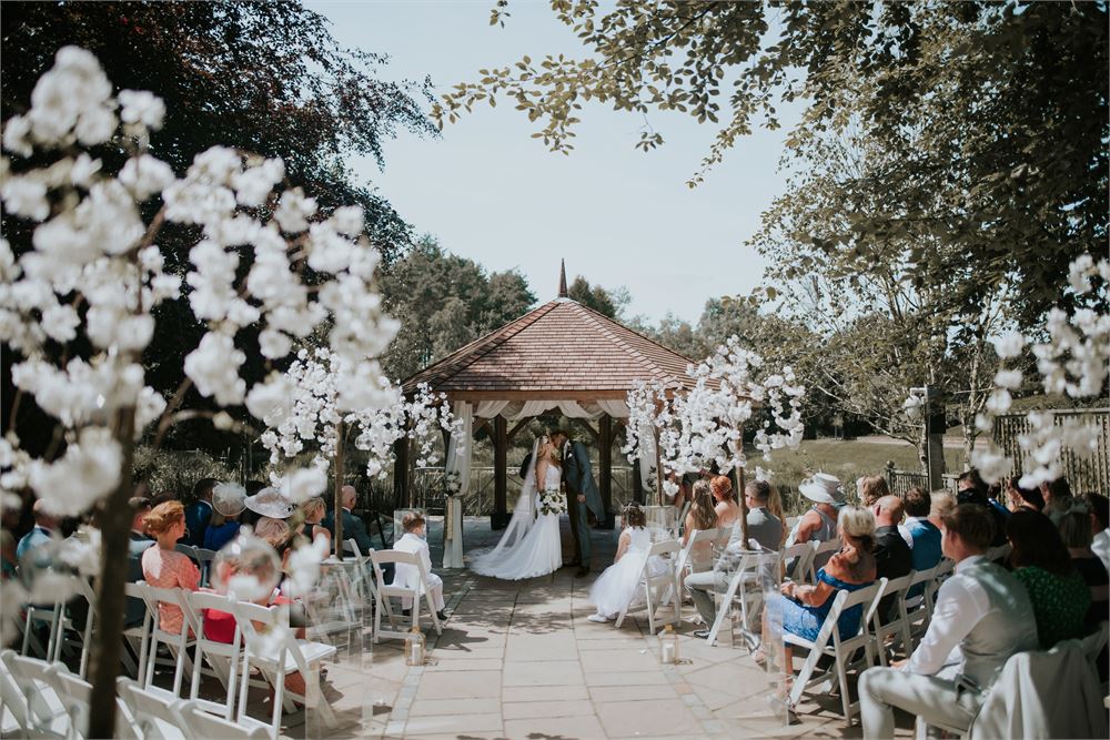 Moddershall Oaks wedding venue in Moddershall