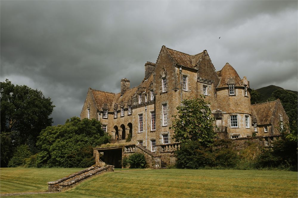 Ardkinglas wedding venue in Cairndow / An Cárn Dubh