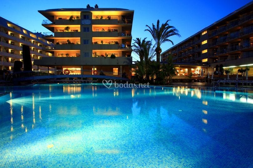 Aqua Hotel Onabrava wedding venue in Santa Susanna