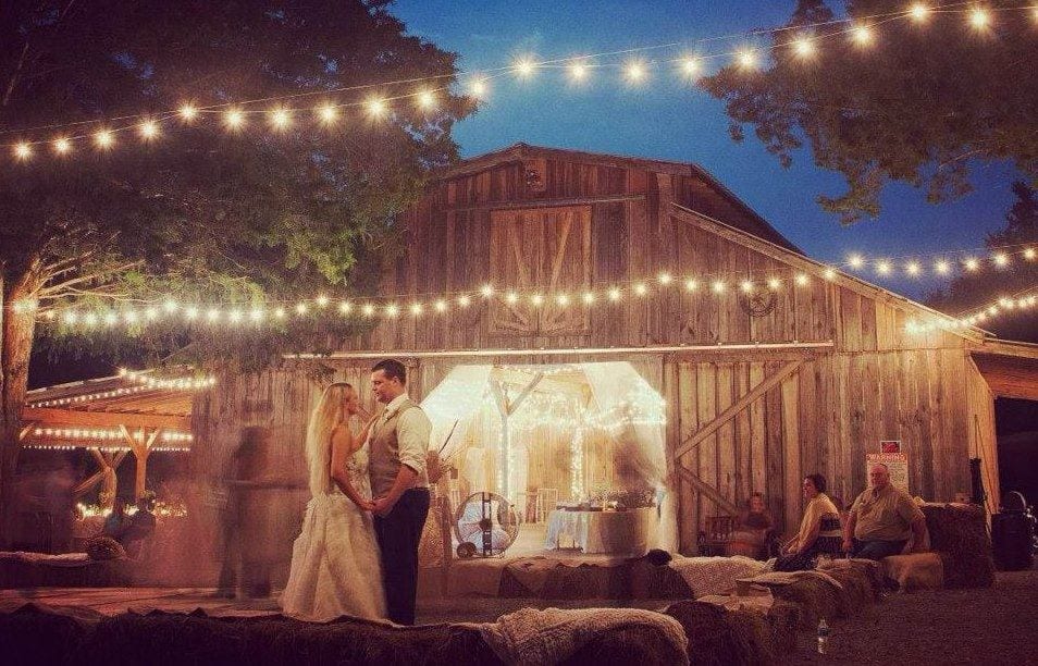 Avans Farm Weddings wedding venue in Brush Creek