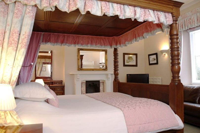 Fallowfields Country House Hotel wedding venue in Abingdon