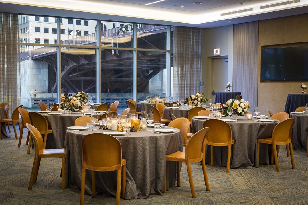 150 North Riverside Conference Center wedding venue in Chicago