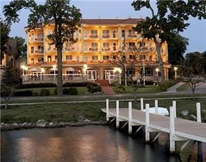 Bella Vista Suites wedding venue in Lake Geneva