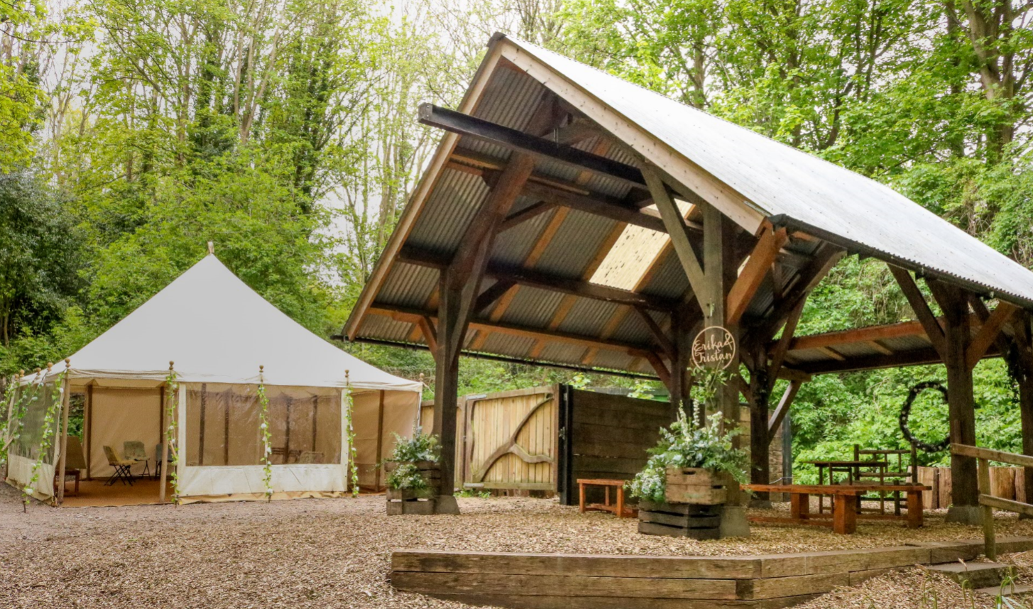 Arnos Vale Cemetery wedding venue in Bath Road