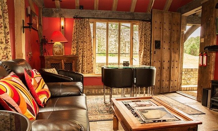 Dode Village wedding venue in Luddesdown