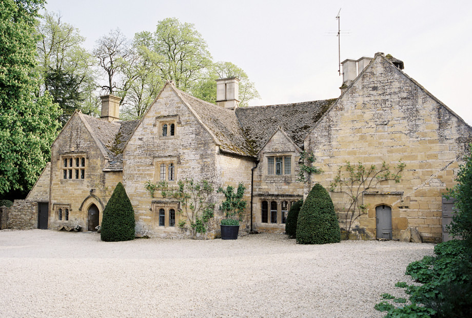 Temple Guiting Manor wedding venue in Cheltenham