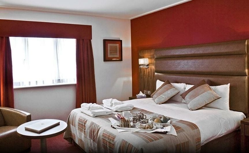 Mercure Newbury West Grange Hotel wedding venue in Newbury