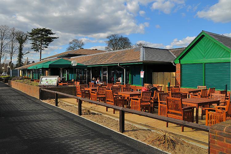 Hoebridge Golf Centre wedding venue in Woking