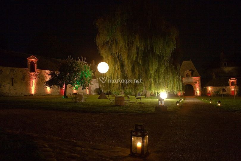 Château et Relais de Neuville wedding venue in Gambais