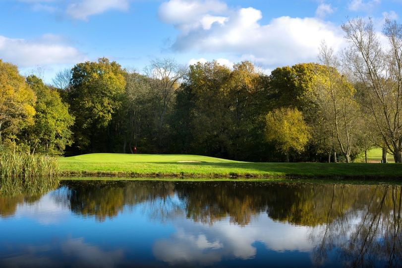 Sandford Springs wedding venue in Kingsclere