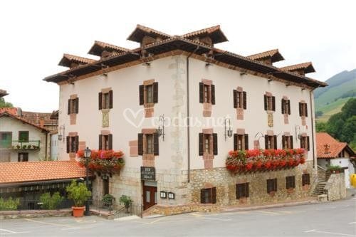 Beola wedding venue in Almandoz