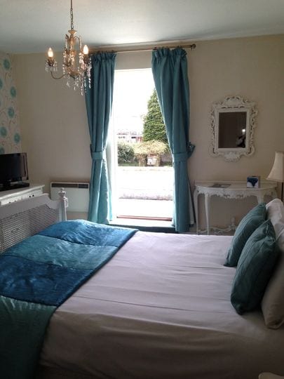 The Antrobus Arms Hotel wedding venue in Amesbury
