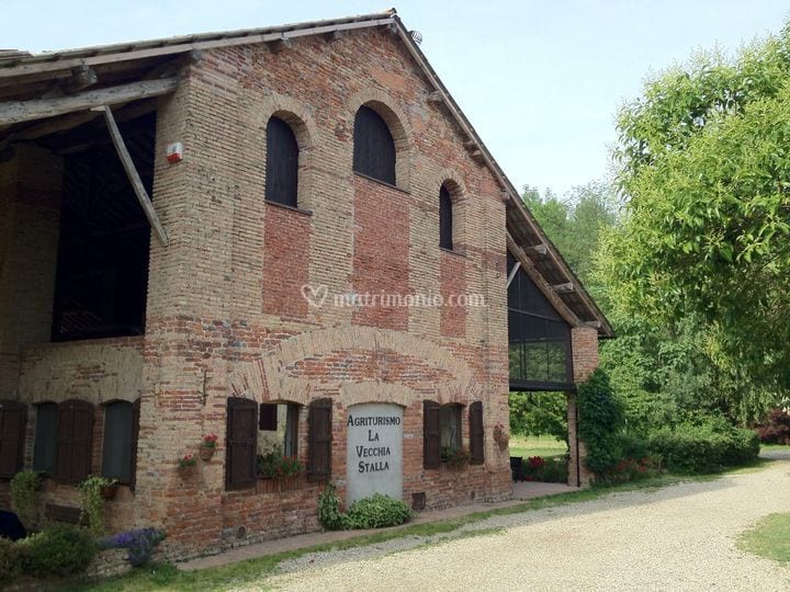Agriturismo La Vecchia Stalla wedding venue in Giussago