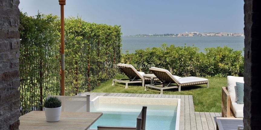 Isola delle Rose - JW Marriott Venice wedding venue in Venezia