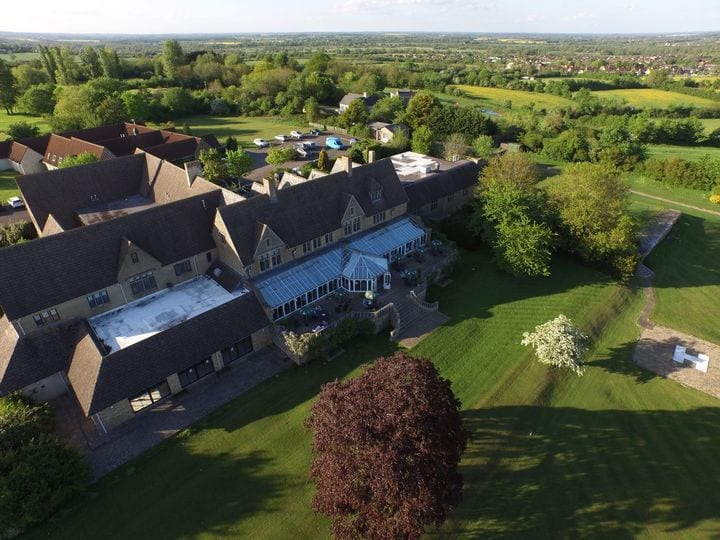 Cricklade House wedding venue in Cricklade
