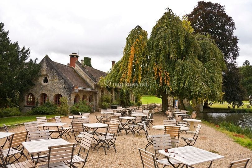 Abbaye des Vaux de Cernay wedding venue in Cernay-la-Ville