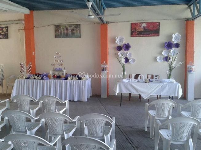 Alberca Shambhala wedding venue in Victoria