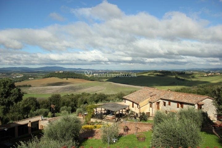 Antico Borgo Poggiarello wedding venue in Monteriggioni